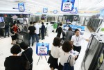 삼성 디지털프라자는 코리아 세일 페스타 시작 후 첫 번째 주말을 포함한 5일동안 전년 동기간 대비 품목별로 20~43% 전체 판매량이 증가했다
