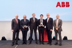 스위스 최고의 연구상인 제1회 후버투스 폰 그륀베르크 기념 ABB 국제연구상이 30만달러를 수여했다. (사진 좌에서 우로) 피터 보저 ABB 이사회 회장, 로니 벨만스 루벤대학교 