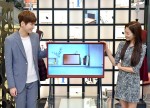 삼성 디지털프라자 강남본점, 홍대점, 프리미엄 가구점 등에서 판매 삼성전자가 국내에서 큰 인기를 끌고 있는 세리프 TV를 레드 컬러 모델을 27일 출시했다