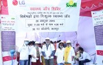 LG전자는 최근 인도 NGO 단체인 스마일 파운데이션과 함께 모기퇴치 캠페인을 진행했다