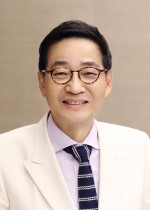 건국대학교 의학전문대학원 심찬섭 교수가 국내 최초로 도입한 마그네틱 캡슐 위내시경 검사법을 다룬 논문이 미국내시경학회지 Gastrointestinal Endoscopy의 표지에 게