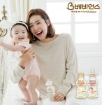 LG생활건강이 언제 어디서나 아기에게 손쉽게 먹일 수 있는 베비언스 액상분유가 12년 9월 출시 이후 4년3개월여 만인 지난해 12월 기준으로 누적 생산 4000만병을 돌파했다