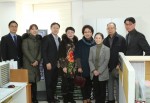 건국대학교 법인이 운영하는 프리미엄 시니어타운 더 클래식 500의 자원봉사단이 25일 오전 10시 30분 서울시 광진구에 위치한 자양3동 주민센터를 방문해 쌀 100포를 기부했다