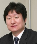 건국대학교 물리학과 박배호 교수 연구팀이 인간의 뇌처럼 스스로 선택하여 학습할 수 있는 인공지능 시냅스 소자를 최초로 개발했다. 사진은 박배호 교수