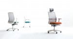 퍼시스가 사용자의 취향과 편의에 따라 폭 넓게 사양을 선택할 수 있는 사무용 의자 어라운드 시리즈를 새롭게 출시한다