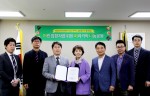 KMI 한국의학연구소가 어머나 운동본부와 함께 어린 암환자를 위한 머리카락 나눔운동 참가협약을 맺고 소아암 환자들에 대한 항균처리 가발 후원에 나서기로 했다