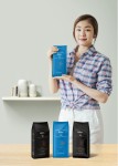 GS25가 동서식품 주식회사와 손잡고 무더운 여름철 커피의 청량감과 부드러움을 더욱 높여줄 수 있는 하절기용 스페셜 에디션 Maxim No.25 아이스블렌드를 선보인다