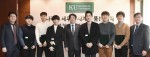 건국대학교가 1일 교내 행정관에서 총장 특별 장학금 수여식을 열고 우수 학생 창업가 6명에게 장학금 1200만원을 수여했다