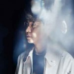 싱어송라이터 짙은이 자신을 주축으로 다양한 아티스트들의 음악 교류 프로젝트인 Project Deep을 13일 정오에 선보인다