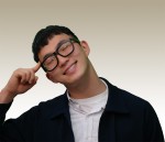 가수 달로가 2월부터 시지저스티비 뉴스 프로그램과 교양 프로그램 진행에 복귀한다