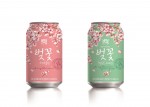 왼쪽부터 GS리테일이 출시한 유어스벚꽃스파클링, 유어스벚꽃청포도에이드