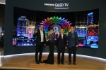 ‘2018 삼성 QLED TV 런칭 이벤트’에 참석한 베트남 축구 국가대표팀 박항서 감독(우측에서 2번째), 삼성전자 베트남 법인장 김철기 상무(우측 끝)