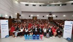 한국여성과학기술인지원센터가 개최하는 2019 WOMEN 서울 행사 참가자들이 기념촬영을 하고 있다