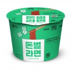GS25가 PB 용기면 돈벌라면으로 바꾸고 포장 용기를 광고로 디자인해 22만개를 한정 출시했다