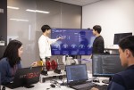 SK텔레콤 개발자들이 메타트론 그랜드뷰의 관제 화면을 점검하고 있다