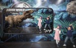 SK텔레콤 롯데백화점 김포공항점에서 열린 쥬라기 월드 특별전에서 Jump AR 동물원 공룡 캐릭터와 사진을 찍고 있다