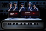e스포츠 전문기업 T1의 리그오브레전드 e스포츠 팀 선수들이 삼성 게이밍 모니터 오디세이를 소개하고 있다