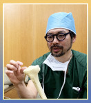 일본 도쿄 에도가와 병원장 가토 쇼지로는 무릎 골관절염 환자의 연골조직에서 만능 발현세포를 배양함으로써 연골 손상을 해결하기 위한 새로운 솔루션의 문을 열었다고 밝혔다