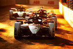 ABB FIA 포뮬러 E 월드챔피언십 시즌 7 개막전이 사우디아라비아에서 열리는 야간 경주로 시작한다