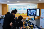 서울 신대방동 SPC미래창조원 컬리너리아카데미 SPC홀에서 심사위원들이 온라인을 통해 참가자들에게 출품작 성명을 듣고 심사를 진행하고 있다