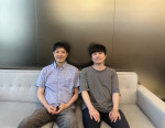 왼쪽부터 서울대학교 컴퓨터공학부 강유 교수, 장준기 박사과정생
