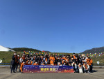 계룡 군문화엑스포 참가자들이 기념 촬영을 하고 있다