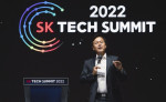 SK그룹 ICT 위원장을 맡은 박정호 SKT 부회장이 ‘SK 테크 서밋 2022’에서 환영