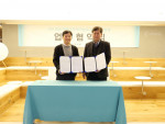 왼쪽부터 입셀 주지현 대표와 파이안바이오테크놀로지 한규범 대표가 업무 협약을 체결한 뒤 기
