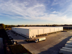 리니지 로지스틱스의 서배너 프레시-포트 웬트워스 시설은 서배너 항구 근처에 전략적으로 위치하며, 하루 최대 140만 파운드의 농산물을 운송한다