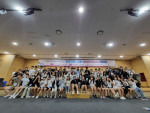 ‘서울-경상북도 청소년역사문화교류’에 참가한 경상북도 청소년들이 기념 촬영을 하고 있다