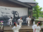 이애주한국전통춤회의 축하공연 ‘학춤’