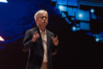 삼성전자 파운드리 사업부장 최시영 사장이 ‘삼성 파운드리 포럼 2024(Samsung Foundry Forum 2024)’에서 기조연설을 하고 있다