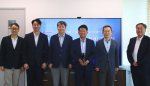 왼쪽부터 서울대학교 반도체공동연구소 김재하 운영부장, 엘오티베큠 박현기 상무, 서울대학교 반도체공동연구소 이혁재 소장, 엘오티베큠 오흥식 회장, 이종호 전 과학기술정보통신부 장관(