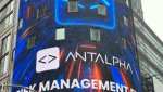 안탈파(Antalpha)가 세계 최대의 스테이블코인 기업인 테더(Tether)와 협력해 신뢰 가능한 디지털 금 생태계를 확장하게 됐다고 발표했다(이미지 출처: 안탈파 SNS 채널)