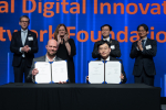 글로벌디지털혁신네트워크(GDIN) 장석진 상무이사와 GI Ventures Rick van den Bosch 대표가 
양해각서(MOU) 체결 후 기념사진을 촬영하고 있다. 이번 행사