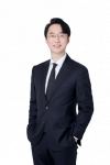 부산 서면에서 법무법인 부전의 대표변호사로 활동하고 있는 제갈청 변호사