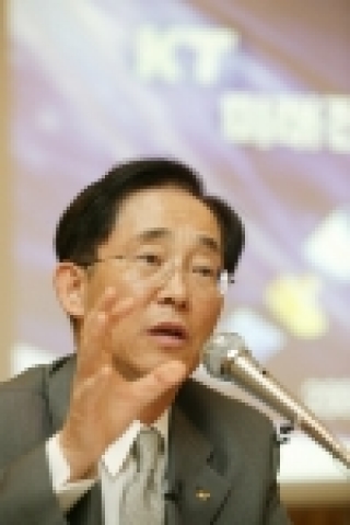 KT 이용경 사장