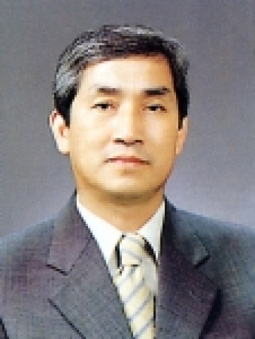 지하철 문고에 환경 해양관련 도서를 부경대 환경.해양대학의 박맹언 학장.