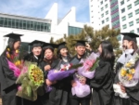 가천길대학 2004학년도 전문학사 학위 수여식
