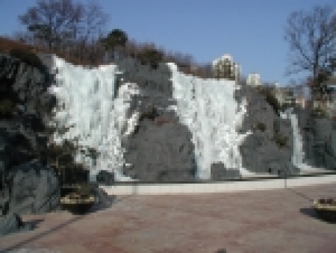 철쭉동산 인공폭포 빙벽