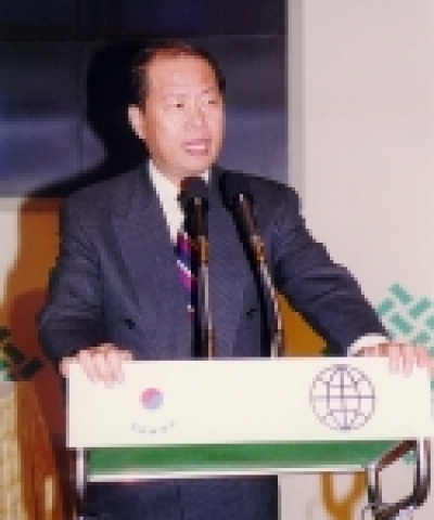 Professor Gill-Chin Lim