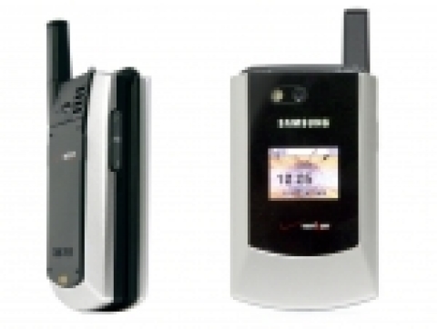 Mobile Phone (SCH-A790)
              - 세계최초 CDMA와 GSM을 통합한 글로벌 커뮤니케이터
              - 얇고 넓은 형태로 사