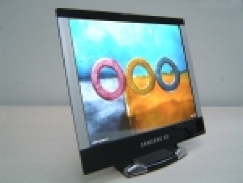 삼성SDI가 초대형 OLED 제작이 가능한 SGS 신기술을 적용해 개발한 17인치 초고해상도 능동형 OLED