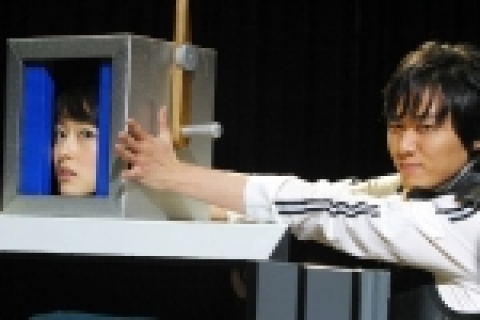 잘 나가는 마술사이자 바람둥이역으로 이미지 변신을 시도하는 연정훈이 마술사로서의 면모를 첫 공개했다.