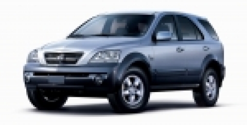 기아자동차㈜가 기존 커먼레일 엔진 대비 성능이 크게 향상된 최첨단VGT(Variable Geometry Turbocharger) 디젤엔진을 탑재한 『2005 쏘렌토』를 22일부터 