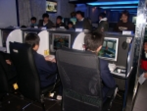 윈디소프트는 '겟앰프드'의 최고 고수를 가리는‘2005년 겟앰프드 전국대회’의 모든 예선전을 마무리 지은 결과, 총 2만 여명의 게이머가 참가했다고 밝혔다.