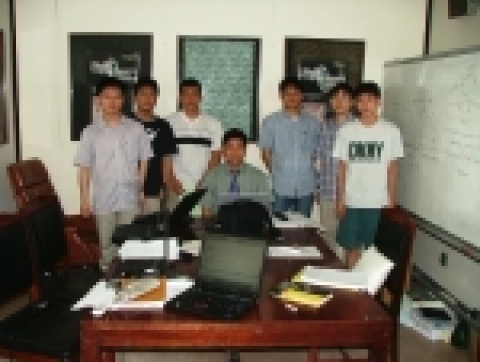 KAIST 과학영재교육연구원은 최근 2004학년도 과학영재학교 R & E(Research and Education) 최종발표회를 개최하고 부산과학고 학생 250여 명이 지난 1년간