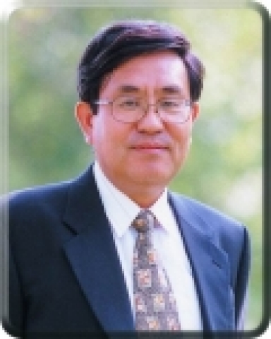 포항공대 전자전기공학과 김범만 교수는 최근 IEEE 초고주파기술학회(Microwave Theory and Technique Society)로부터 석학강연자로 선정돼, 2007년까지