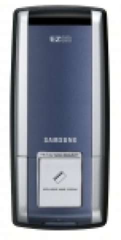 정보통신 네트워크 전문기업인 서울통신기술(대표 송보순)은 일명 벤츠 폰(T-100) 이라 불리는 휴대폰을 닮은 디지털도어록 3종을 출시(모델명 이지온 SHS-DS10) 했다고 3일
