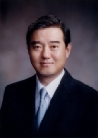 김 윤(金 鈗) 삼양사 대표이사 회장